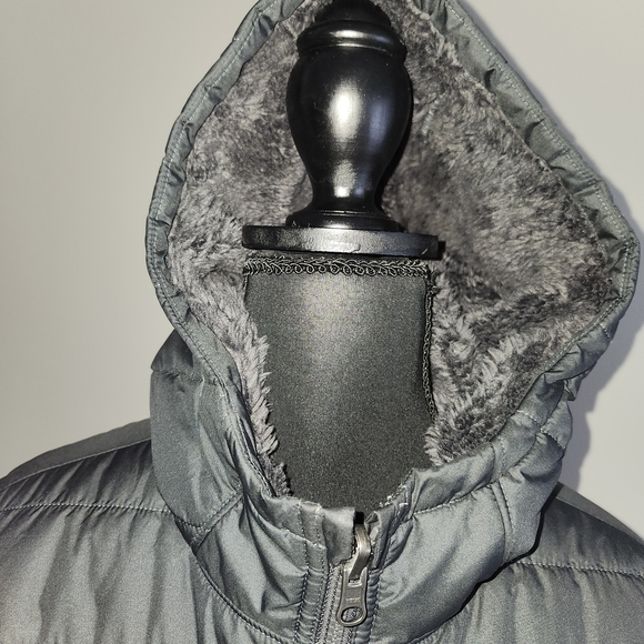 The North Face Men's Black and Gray Puffer Jacket - Picture 2 of 4